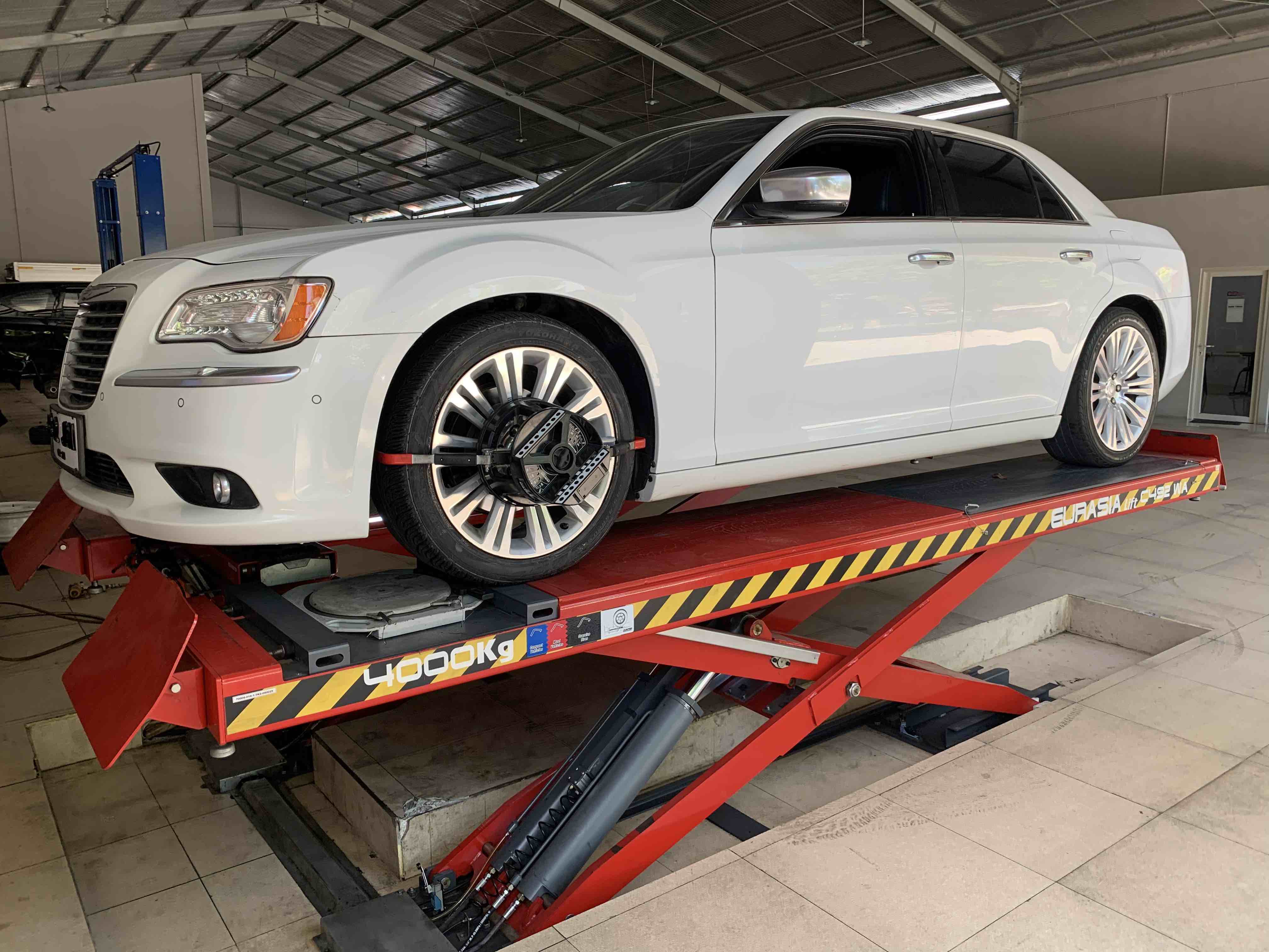 Perlukah Spooring dan Balancing Mobil? Ini Alasan Mengapa Anda Harus Segera Melakukannya!
